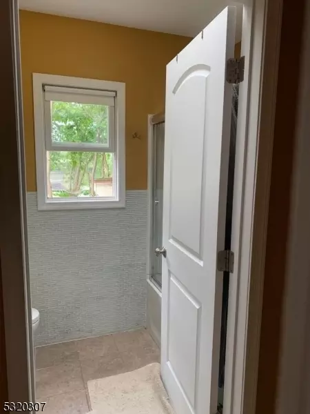 53 Riverlawn Dr, Wayne, NJ 07470 photo 8