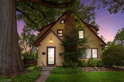 11 Sunset Pl, Morristown, NJ 07960