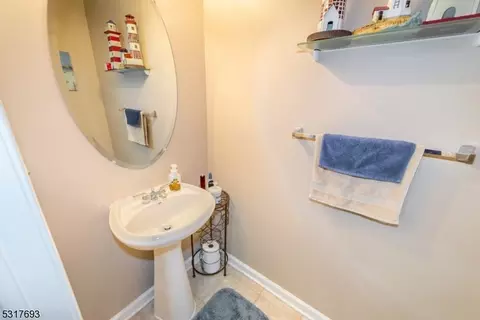 149 Levinberg Ln, Wayne, NJ 07470 photo 17