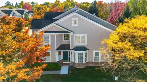149 Levinberg Ln, Wayne, NJ 07470