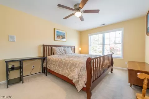 149 Levinberg Ln, Wayne, NJ 07470 photo 25