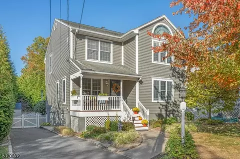 42 Woodlawn Dr, Chatham Twp, NJ 07928