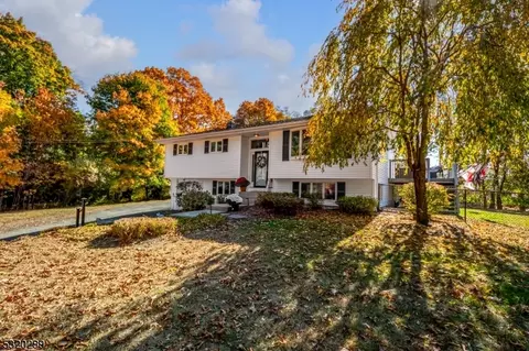 40 Ironia Rd, Chester Twp, NJ 07930