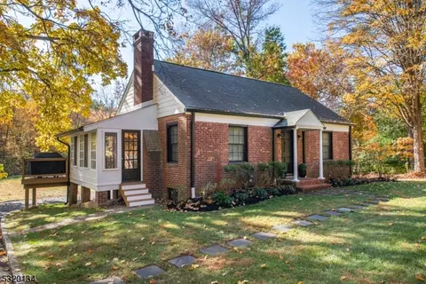 46 Blue Mill Rd, Morristown, NJ 07960