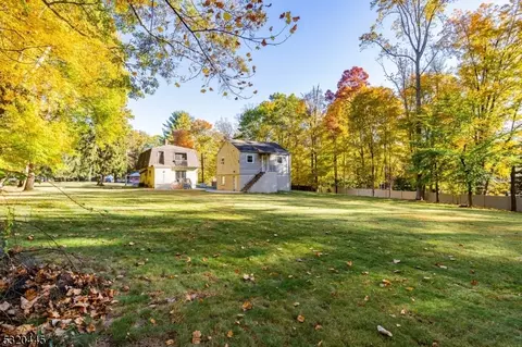 Exterior - 18 Ackerson Ln, Upper Saddle River, NJ 07458 photo 8 of 11