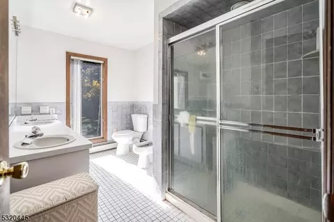 Bath - 18 Ackerson Ln, Upper Saddle River, NJ 07458 photo 1 of 3