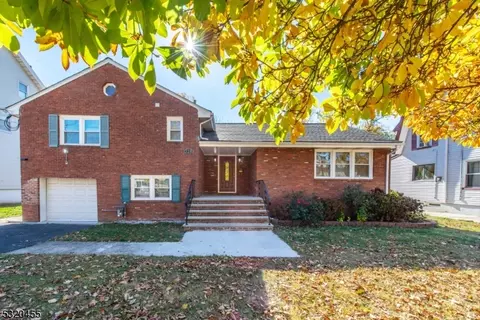 228 E 3rd Ave, Roselle, NJ 07203