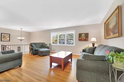 22 Normandy Rd, Montville Twp, NJ 07058 photo 3