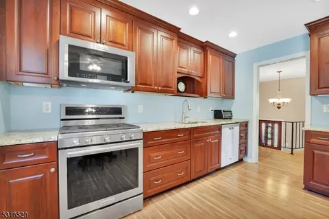 22 Normandy Rd, Montville Twp, NJ 07058 photo 5