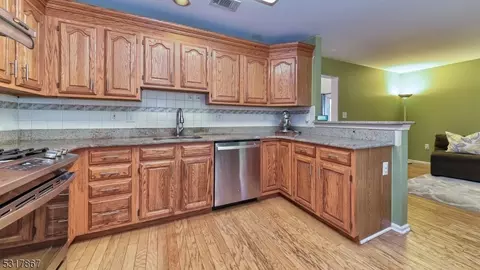 219 Warbler Dr #219, Wayne, NJ 07470 photo 14