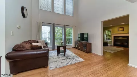 219 Warbler Dr #219, Wayne, NJ 07470 photo 6
