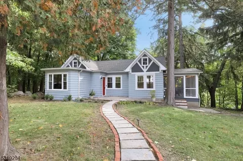 89 Bellot Rd, Ringwood, NJ 07456