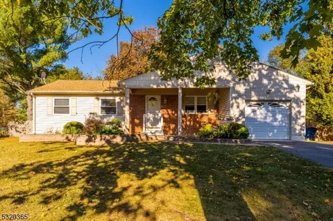 22 Seelys Run, Franklin Twp, NJ 08873