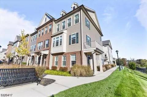 31 Haralson Ct, Livingston, NJ 07039