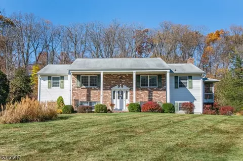45 Deerfield Dr, Franklin, NJ 07416