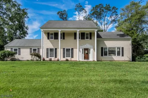 36 Maple Dr, Colts Neck, NJ 07722