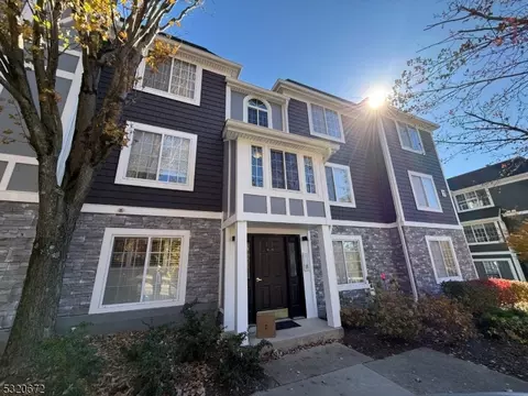 85 Village Dr #85, Morristown, NJ 07960