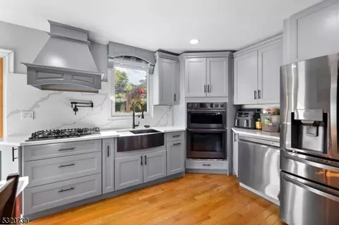 130 3rd St, Middlesex, NJ 08846 photo 3