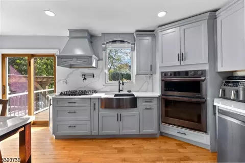 130 3rd St, Middlesex, NJ 08846