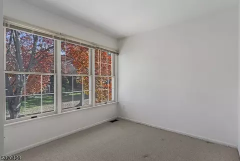 9 Eton Ct, Bedminster, NJ 07921 photo 17