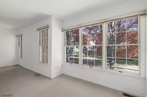 9 Eton Ct, Bedminster, NJ 07921 photo 14