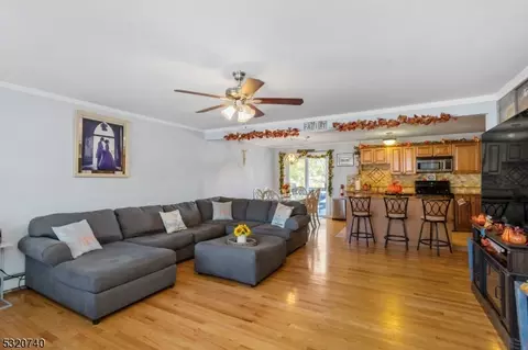 17 Stylon Rd, Wayne, NJ 07470 photo 5