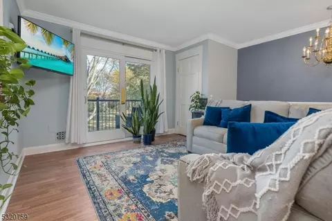 308 Westminster Pl, Flemington, NJ 08822