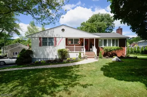 705 Squaw Brook Rd, North Haledon, NJ 07508