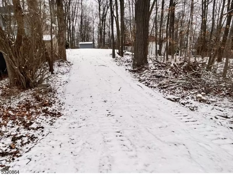  151 Barry Dr N, Vernon Twp, NJ 07422 photo 34