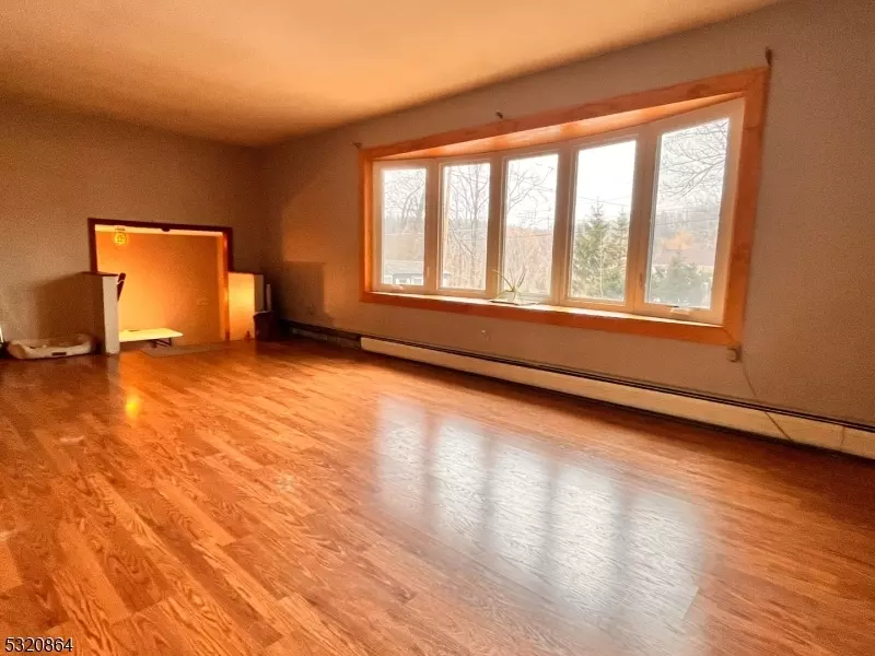  151 Barry Dr N, Vernon Twp, NJ 07422 photo 10