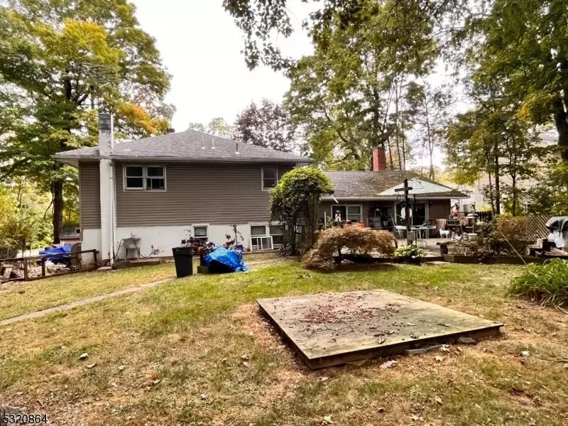  151 Barry Dr N, Vernon Twp, NJ 07422 photo 28