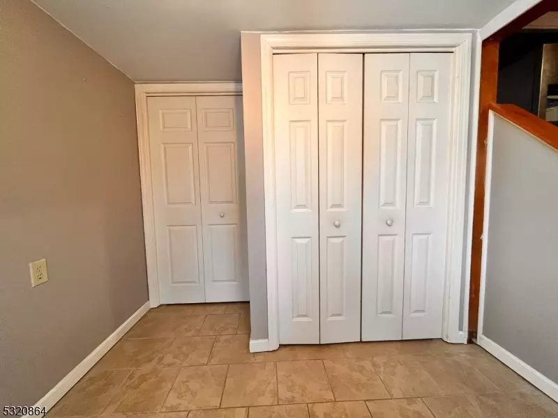  151 Barry Dr N, Vernon Twp, NJ 07422 photo 17