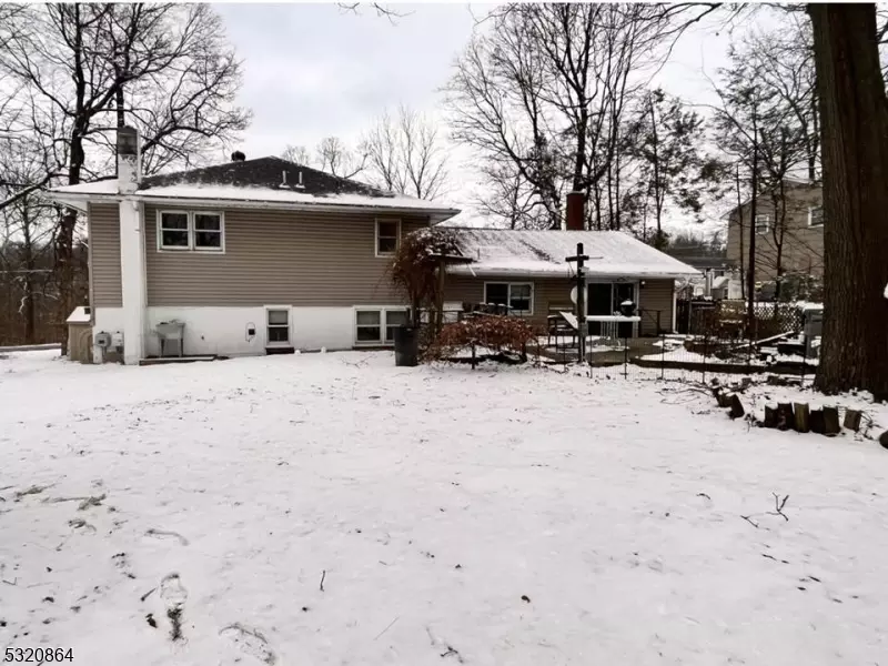  151 Barry Dr N, Vernon Twp, NJ 07422 photo 29