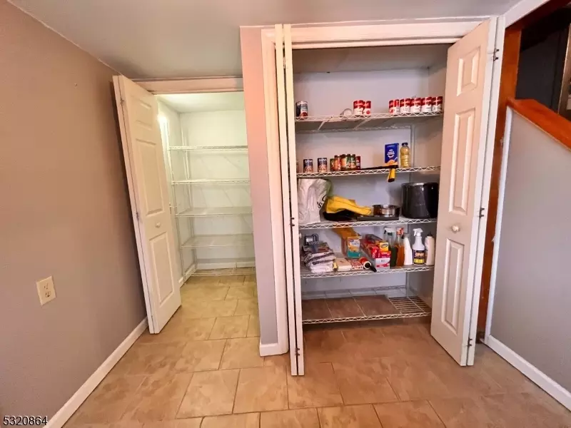  151 Barry Dr N, Vernon Twp, NJ 07422 photo 18