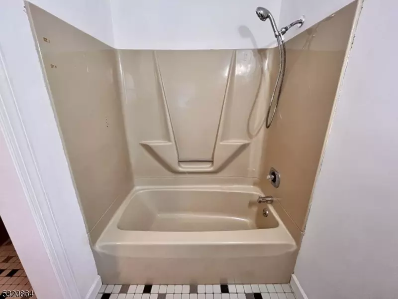  151 Barry Dr N, Vernon Twp, NJ 07422 photo 24