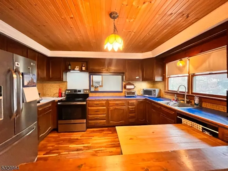  151 Barry Dr N, Vernon Twp, NJ 07422 photo 13