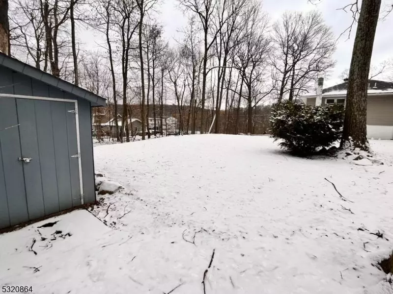  151 Barry Dr N, Vernon Twp, NJ 07422 photo 27