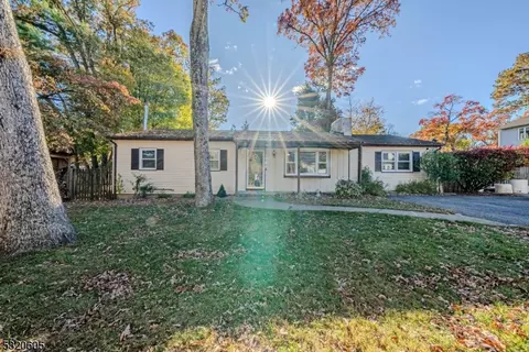 10 Osage Trl, Jefferson, NJ 07438