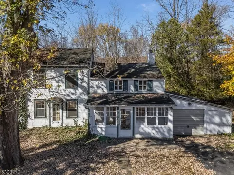 161 Jackson Valley Rd, Washington Twp, NJ 07882