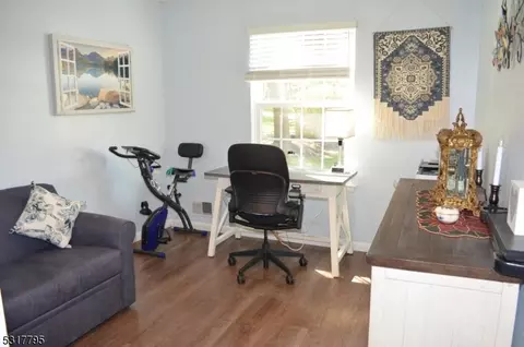 37 Hanover Sq # E, Middlesex, NJ 08846 photo 11