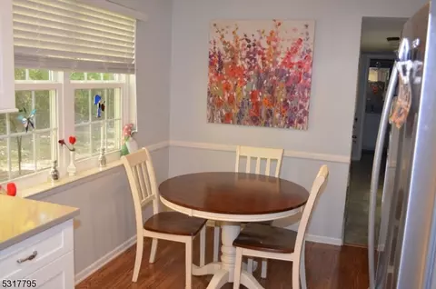 37 Hanover Sq # E, Middlesex, NJ 08846 photo 8