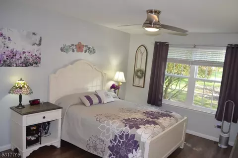 37 Hanover Sq # E, Middlesex, NJ 08846 photo 9