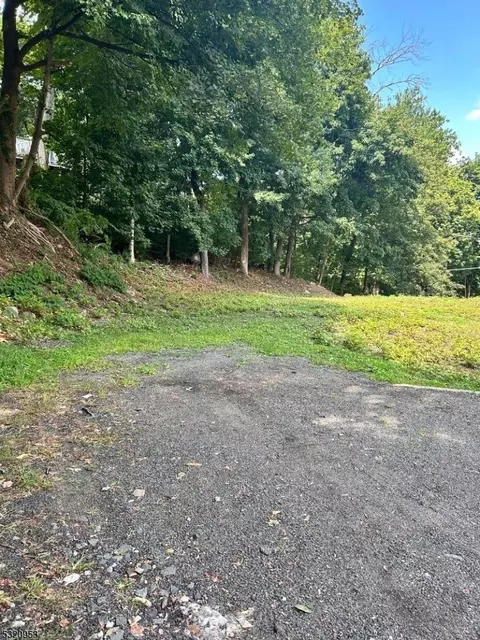 142 W Blackwell St, Dover Town, NJ 07801