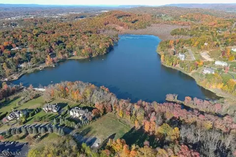 11 Hyde Park Pl, Sparta Twp, NJ 07871