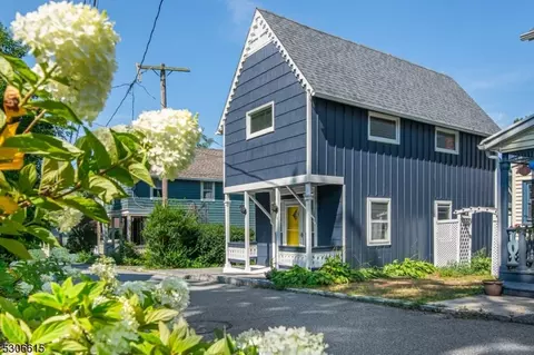 19 Hedding Pl, Parsippany-troy Hills Twp, NJ 07878