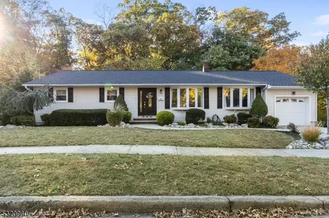 310 Brook Dr, Milltown, NJ 08850