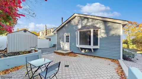 8 Cayuga Trl, Wayne, NJ 07470 photo 22