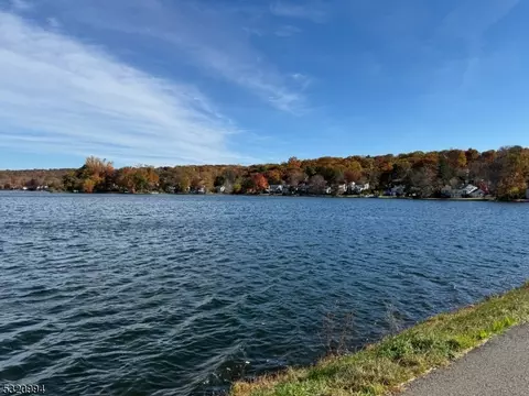 8 Cayuga Trl, Wayne, NJ 07470 photo 30