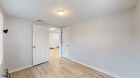 8 Cayuga Trl, Wayne, NJ 07470 photo 13