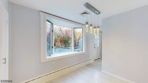 8 Cayuga Trl, Wayne, NJ 07470 photo 9